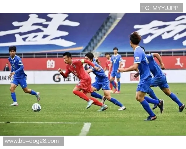 中国足球迎来新希望 三位球星精彩表现助力国家队拿下三分