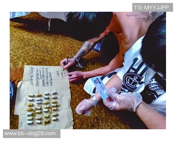 球星签名足球藏毒事件曝光警方破获跨国贩毒网络 球星签名足球藏毒事件曝光警方破获跨国贩毒网络