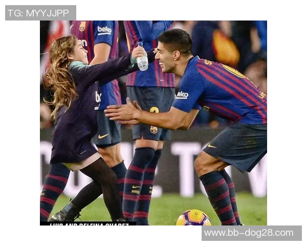 孩子与球星爸爸同场竞技 亲情与足球交织成梦想之旅 孩子与球星爸爸同场竞技 亲情与足球交织成梦想之旅